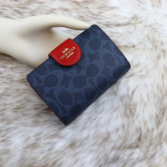 NWT  Medium Corner Zip Wallet In Signature Canvas CW786 - Picture 9 of 11